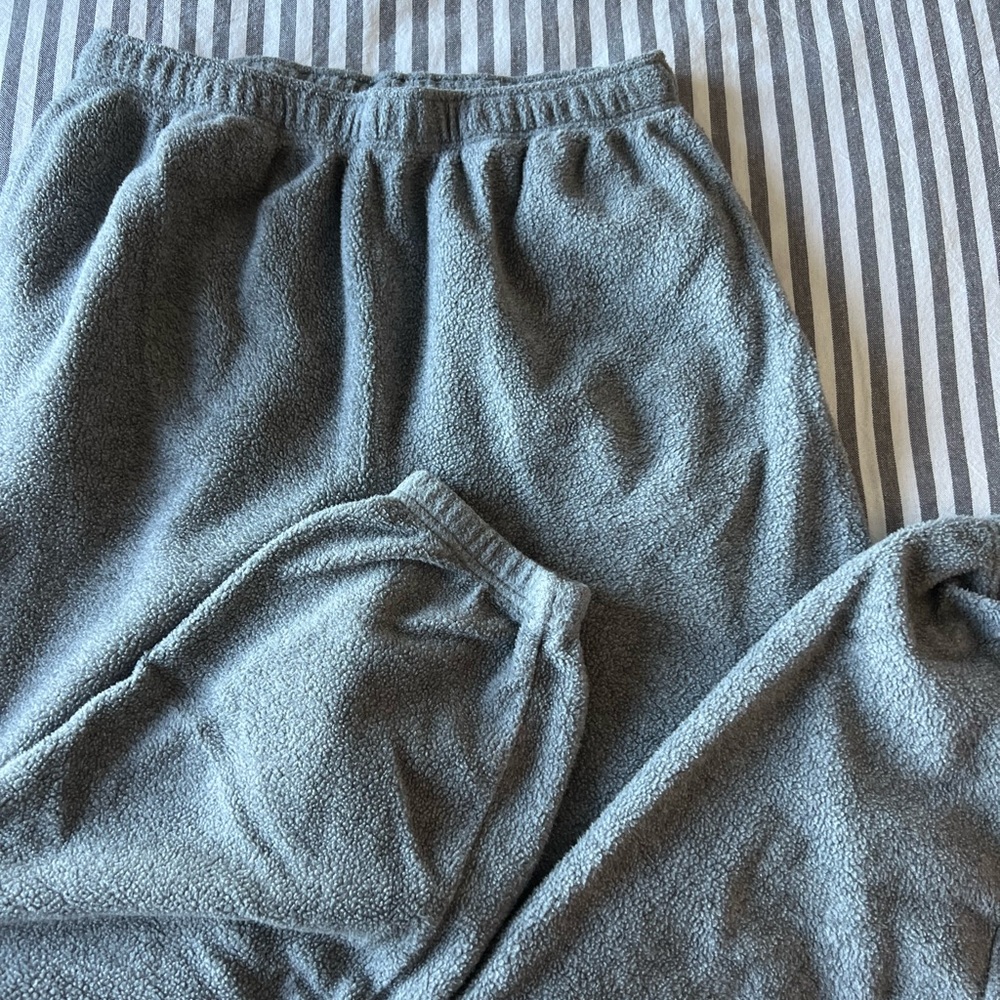 American Eagle joggers